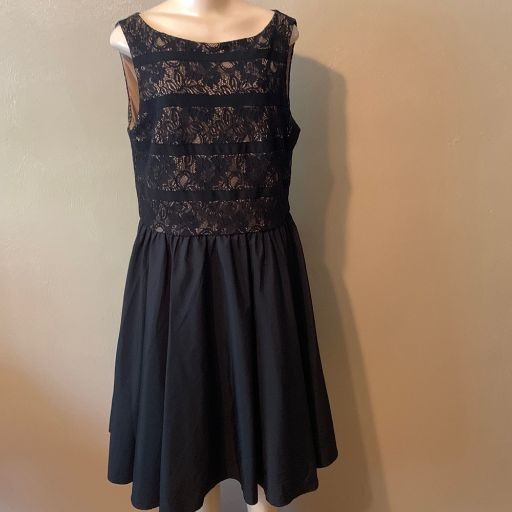 Jessica Howard size 16 black floral embroidered lace evening dress